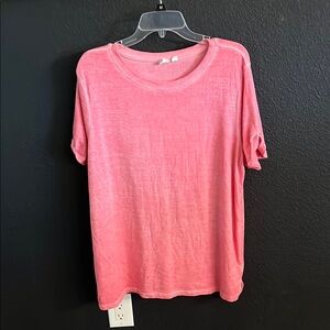 Women’s Gap T-shirt